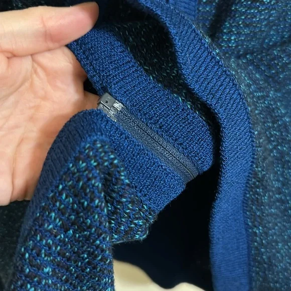 Vintage St. John Collection Two Toned Sapphire Zip Jacket - Picture 4 of 6